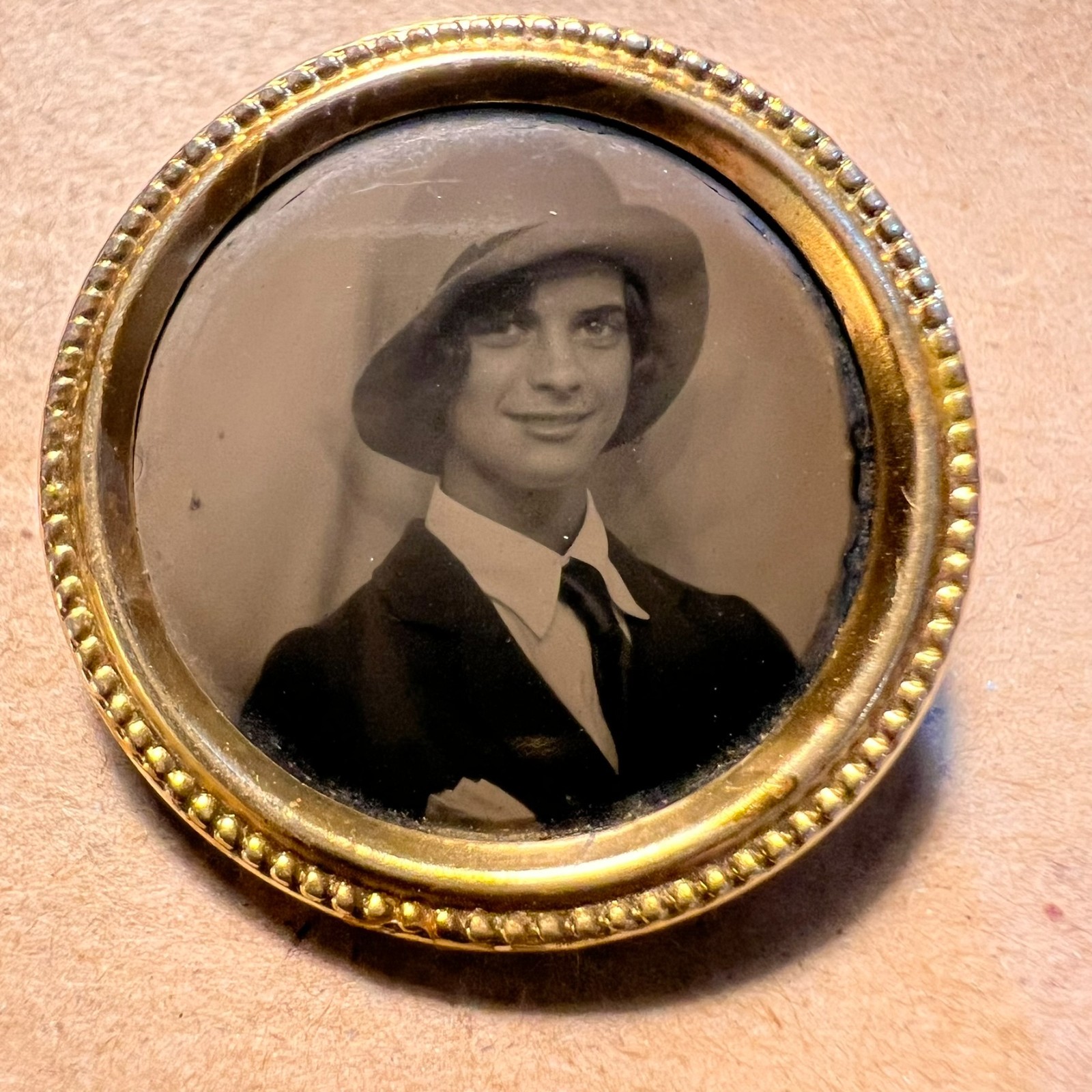 Vtg 1920s Round Photo Booth Brooch Pin Smart Woman in Suit, Tie, Cloche Hat Vtg 1920s Round Photo Booth Brooch Pin Smart Woman in Suit, Tie, Cloche Hat