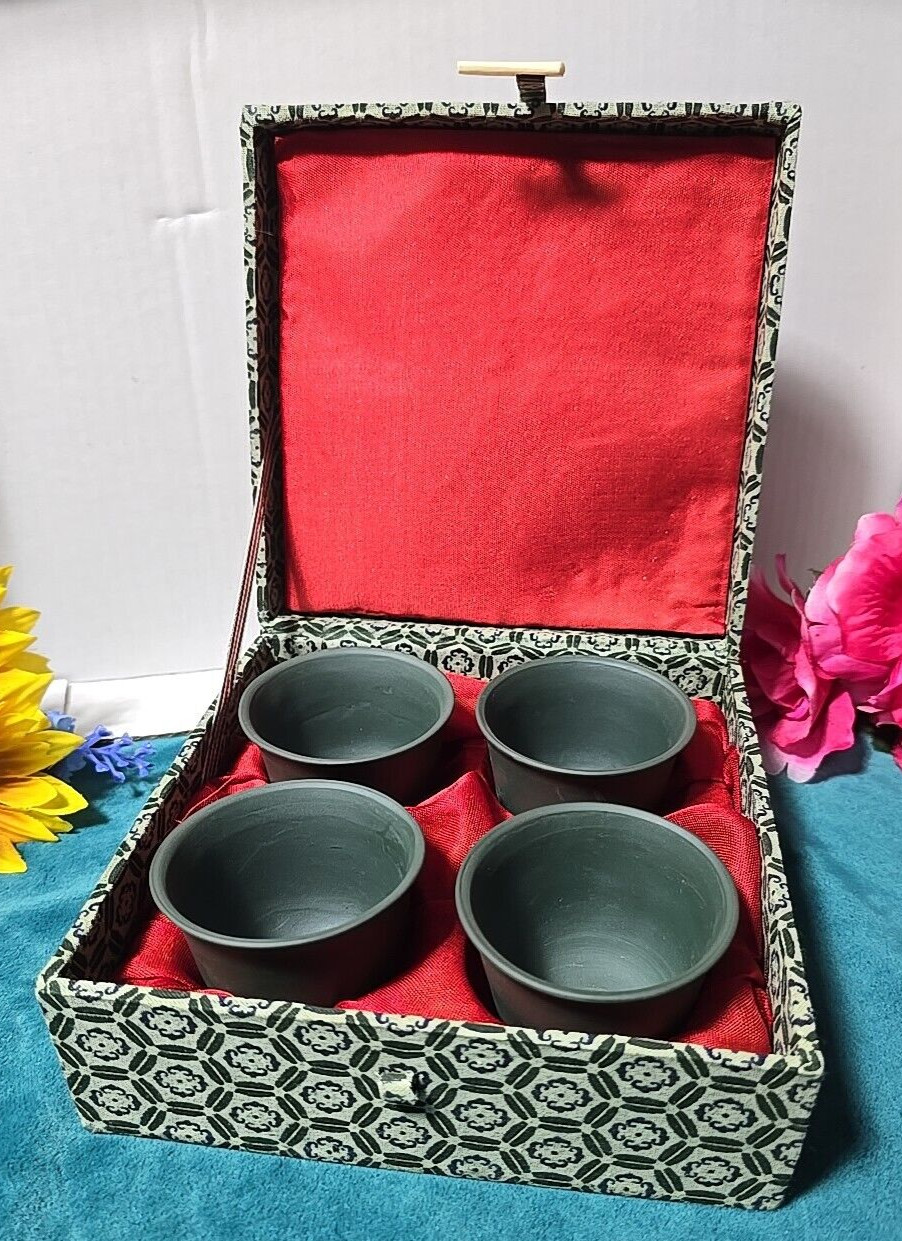 Vintage Antique Set Of 4 Dark Green Teacups In Lined Box Signed Rare Mark