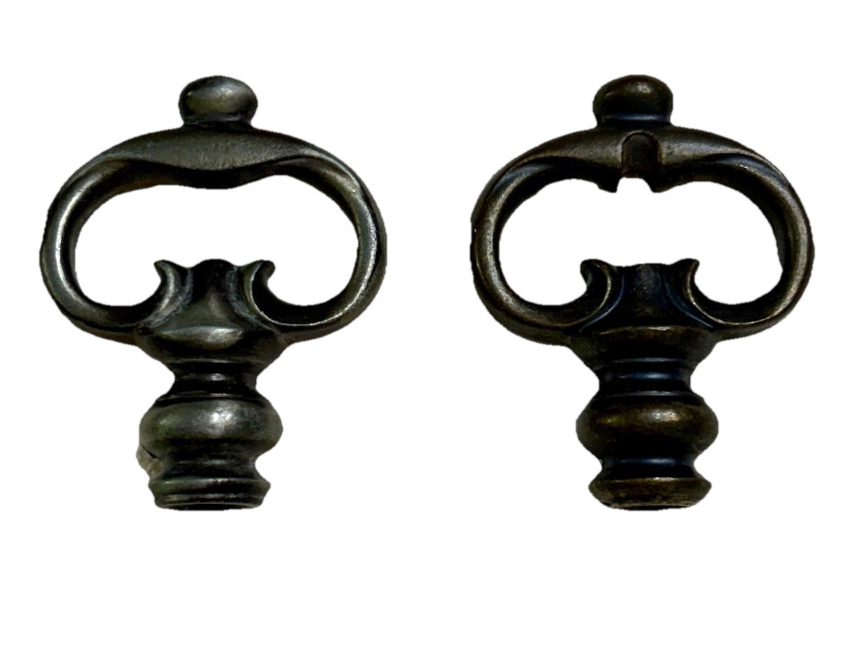 Vintage 1960’s Set 2 Mock Key Style Finials 3/8”