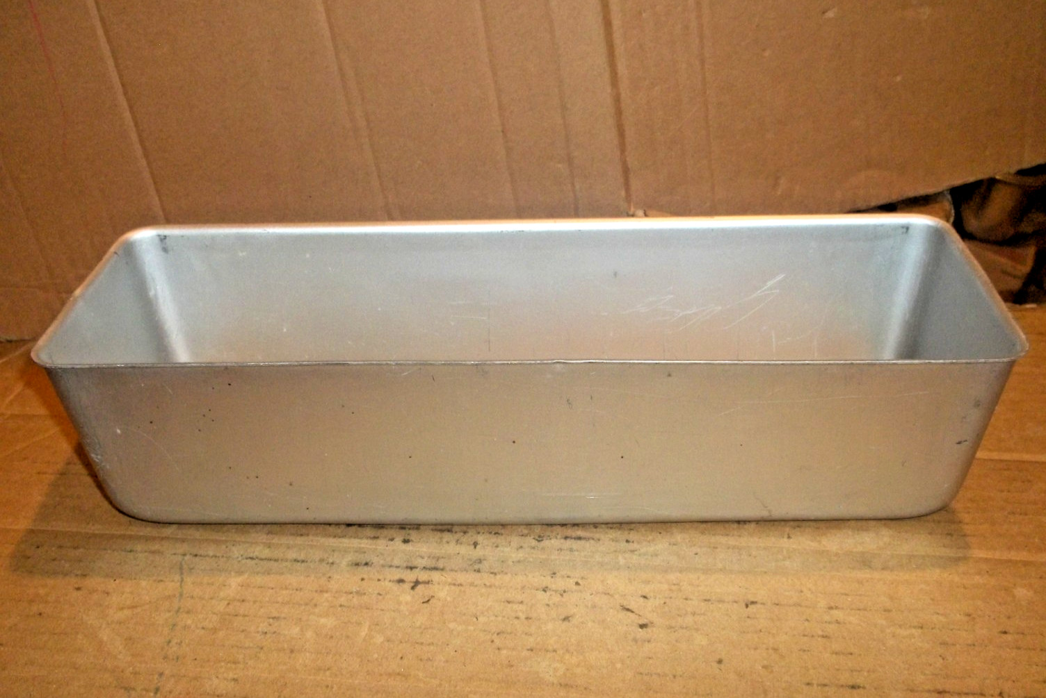 Vintage Mirro Extra Long Aluminum Bread Loaf/Meatloaf Baking Pan 12 Vintage Mirro Extra Long Aluminum Bread Loaf/Meatloaf Baking Pan 12