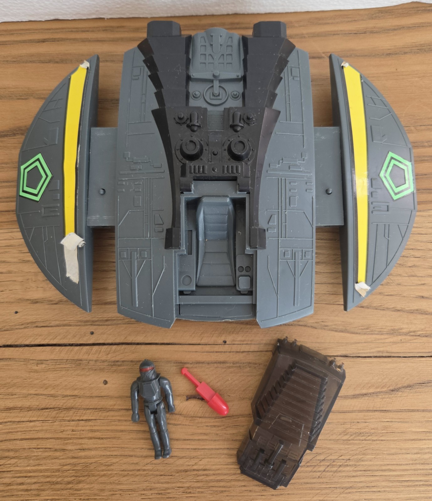 Vintage 1978 Cylon Raider Ship, Firing Missile & Fig Battlestar Galactica MATTEL