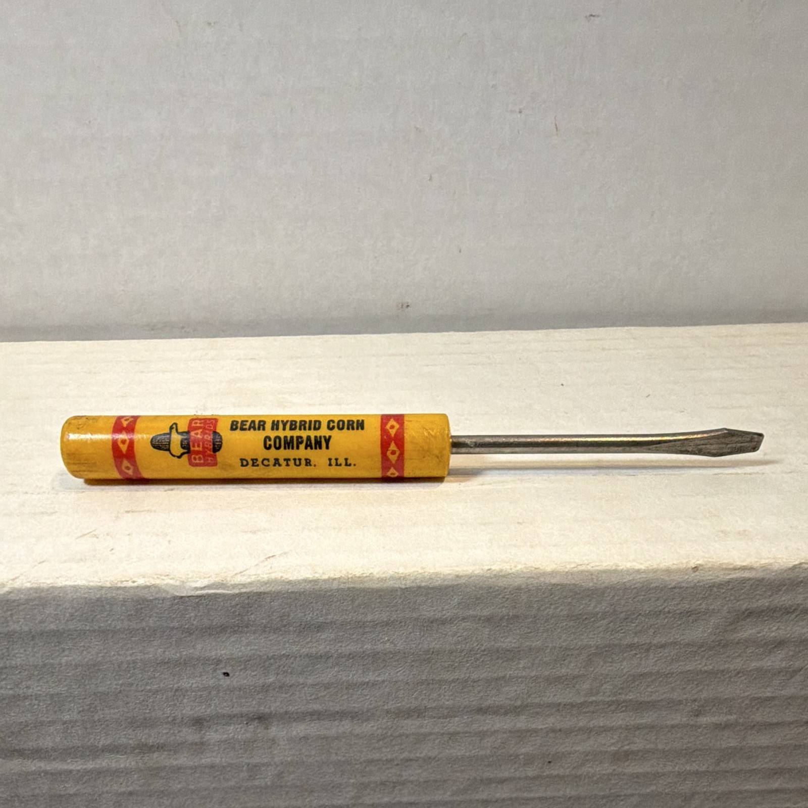 Vintage Bear Hybrid Corn Advertising Screwdriver Decatur Illinois