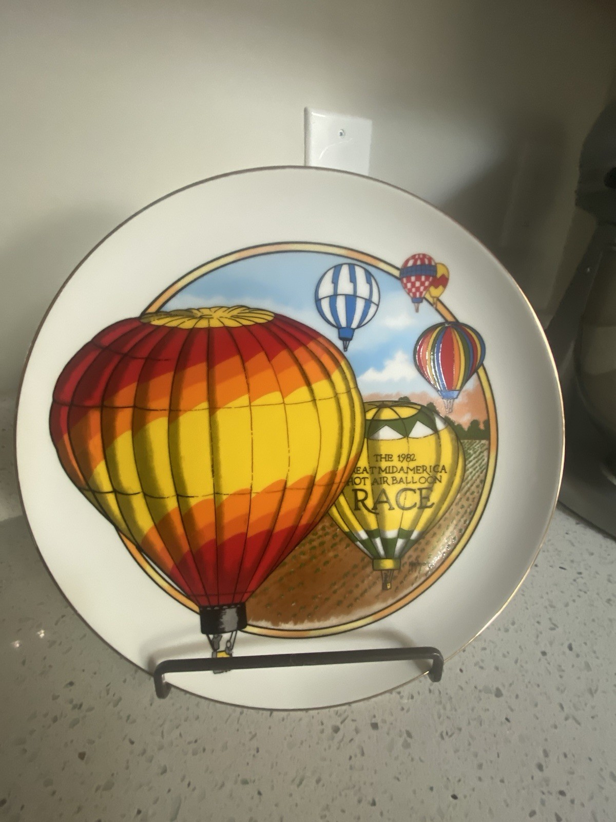 1982 Great-Mid-America Hot Air Balloon Race Souvenir Plate 1982 Great-Mid-America Hot Air Balloon Race Souvenir Plate