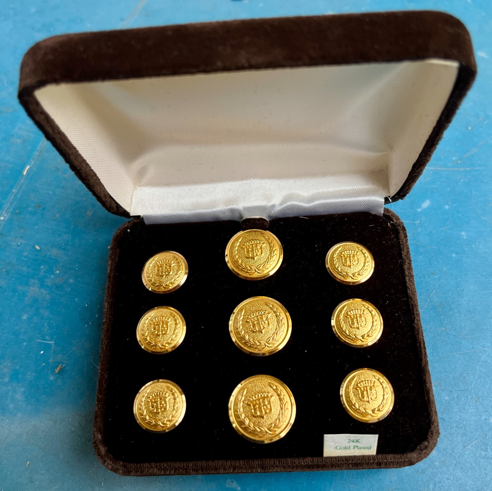 NOS Vintage Cadillac 24K Gold Plated Blazer Button Set 9pc GM Crest Boxed New