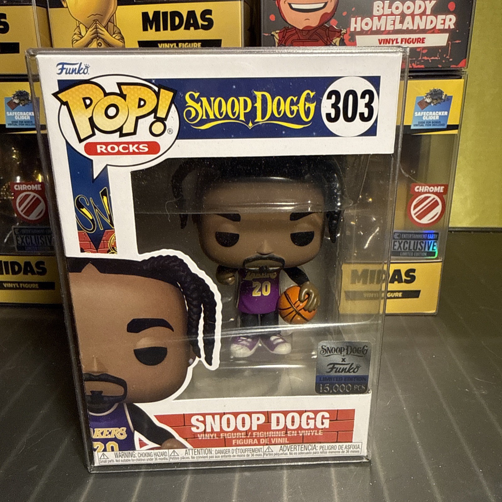 Funko Pop Snoop Dogg in Lakers Jersey : #303 - LE 15,000 With Protector Funko Pop Snoop Dogg in Lakers Jersey : #303 - LE 15,000 With Protector
