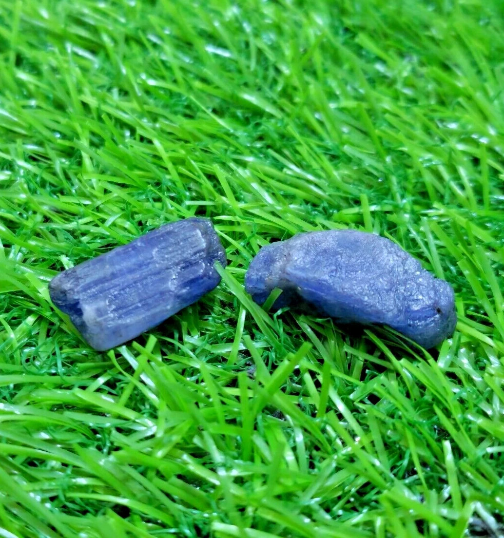 2 Pcs Lot Ultimate Earth Mined Blue Tanzanite Raw Size 24-27 MM Loose Gemstone