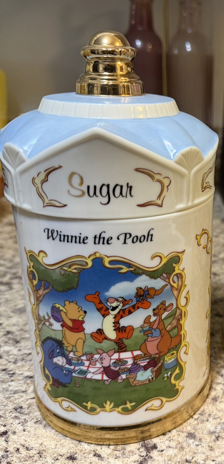 1997 Lenox Disney Winnie The Pooh Animated Classics Sugar Porcelain Canister 1997 Lenox Disney Winnie The Pooh Animated Classics Sugar Porcelain Canister