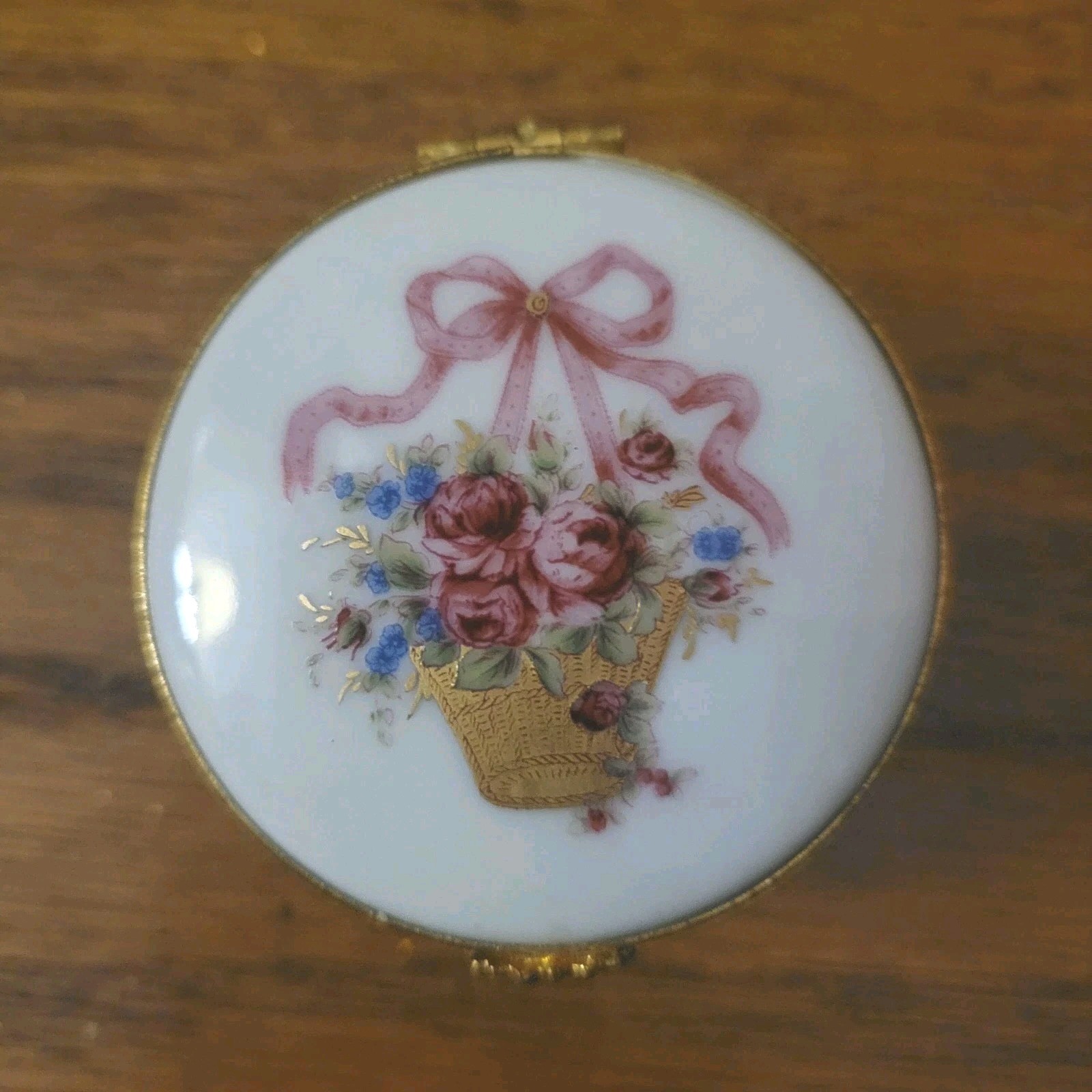 VINTAGE Limoges Castel France, Fait Main, Trinket Box, Pink Ribbon-Floral Basket VINTAGE Limoges Castel France, Fait Main, Trinket Box, Pink Ribbon-Floral Basket
