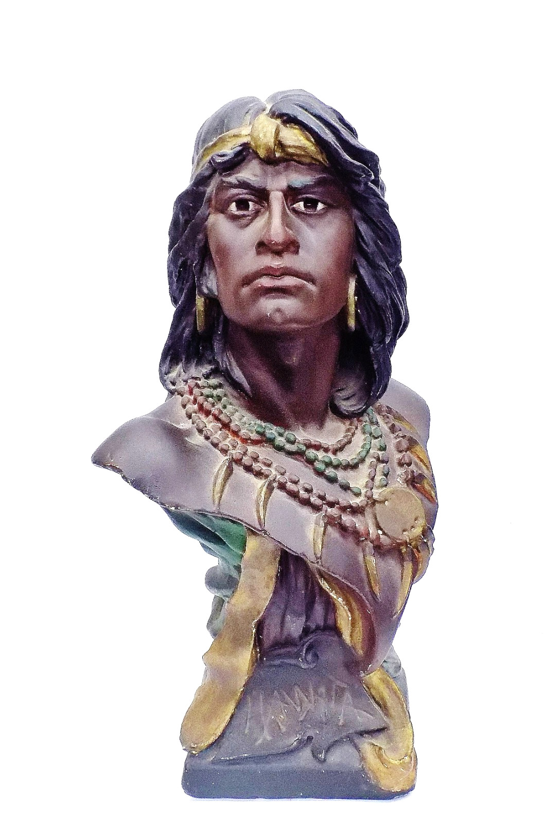 Excellent Antique Chalkware Bust of the Warrior Hiawatha. Tobacco Store Display Excellent Antique Chalkware Bust of the Warrior Hiawatha. Tobacco Store Display