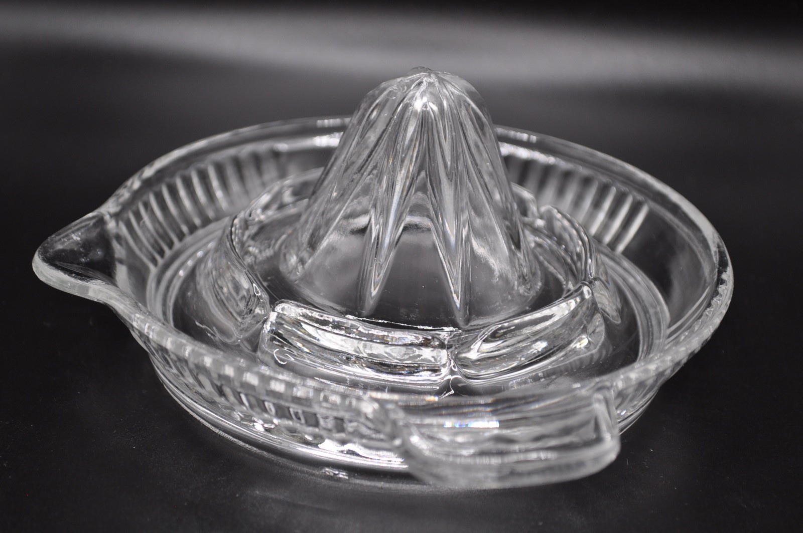 Vintage Juicer Reamer Clear Glass Unbranded Small Size READ