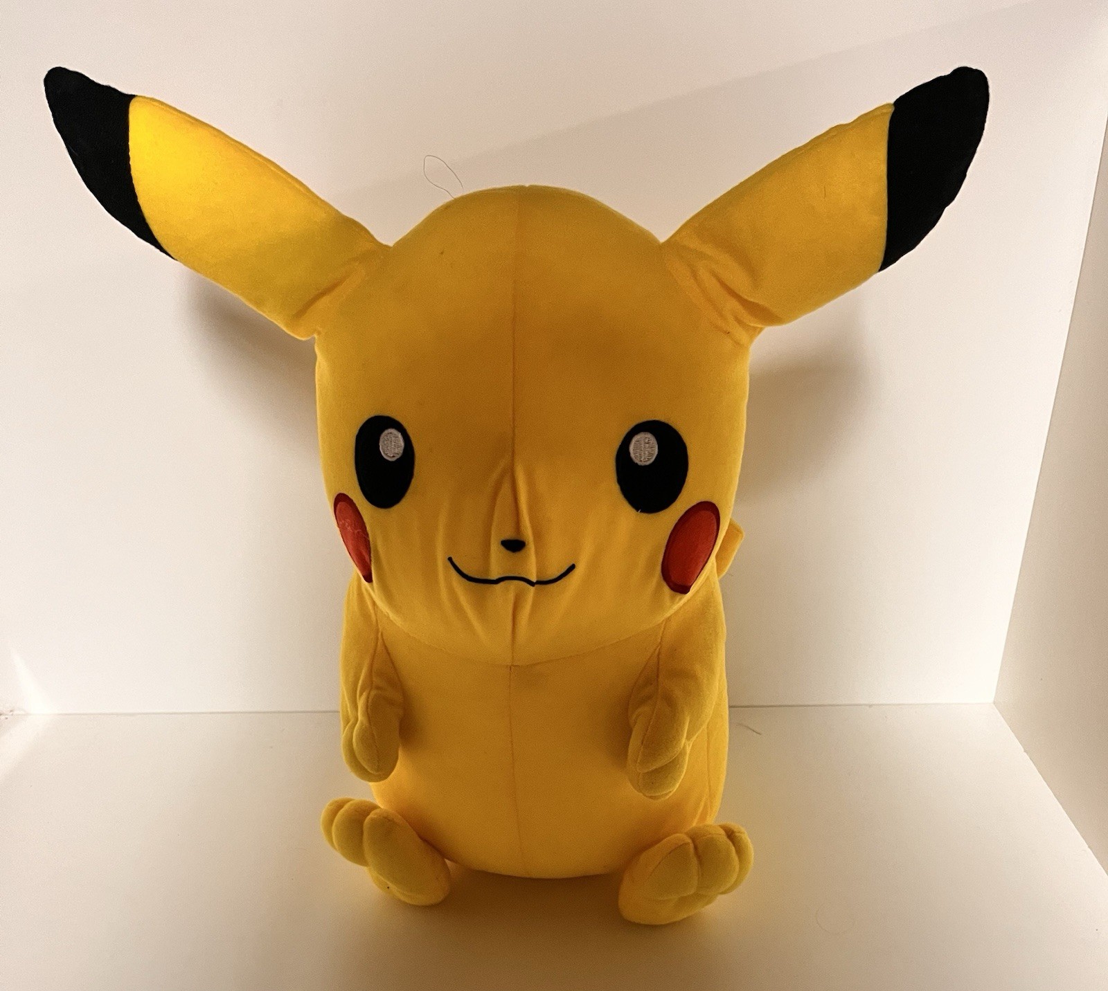 Pokemon Pikachu Plush 16\ Pokemon Pikachu Plush 16\