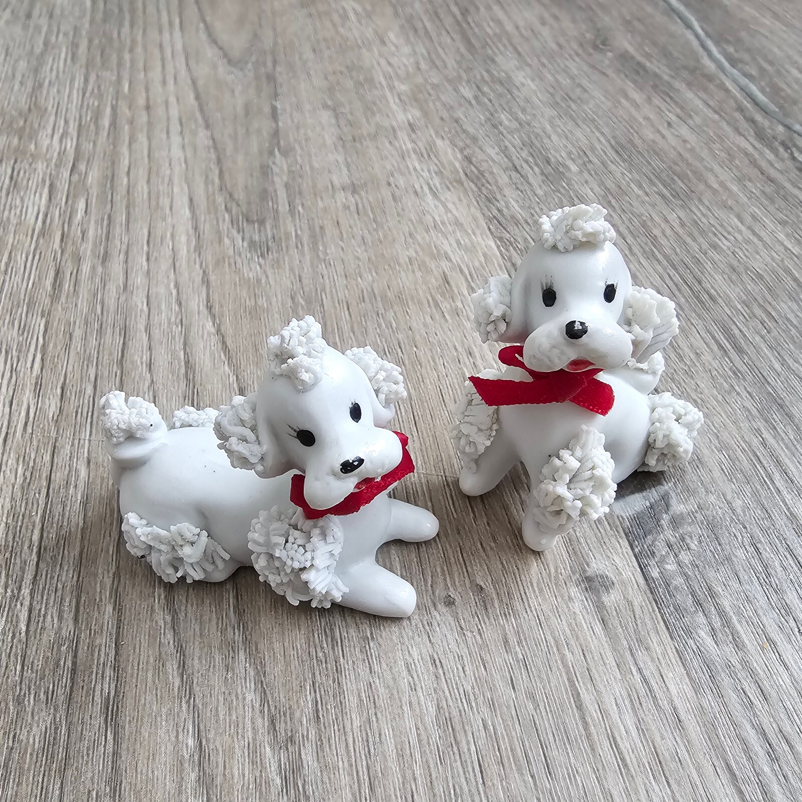 VTG 50\'s (Mid-Century) Korea 1-Pair White Spaghetti French Poodles With Red Bows