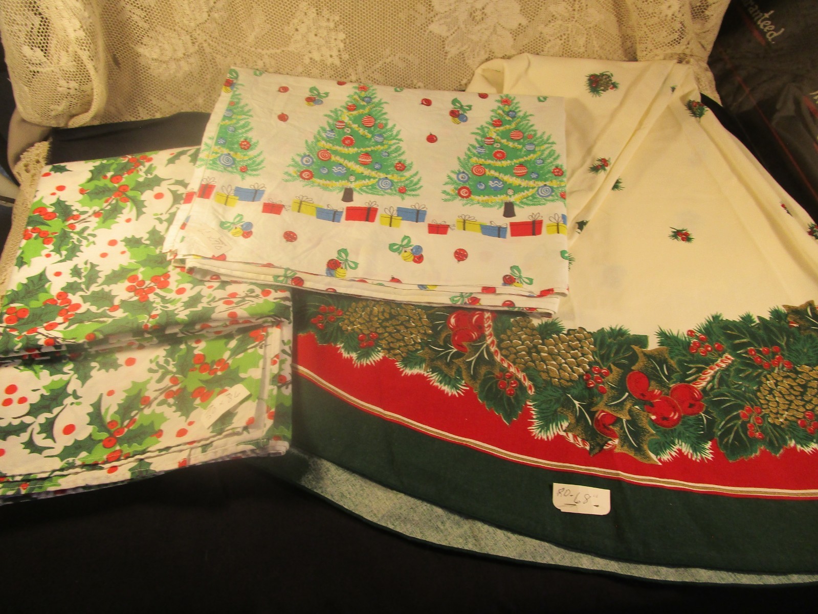 VTG. 3 COTTON CHRISTMAS TABLECLOTHS WITHOUT DAMAGE. VTG. 3 COTTON CHRISTMAS TABLECLOTHS WITHOUT DAMAGE.