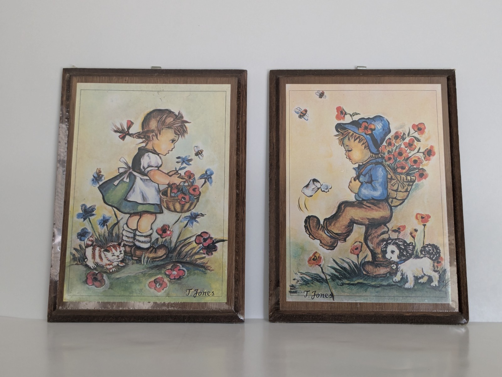 Lot of 2 vintage wooden picture wall art hangings 7 Lot of 2 vintage wooden picture wall art hangings 7