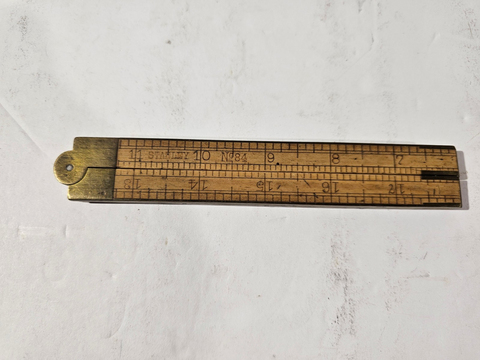 Stanley No 84 Carpenter's Rule - Boxwood 2 ft / 4 fold (1890 - 1915) - VG+ Stanley No 84 Carpenter's Rule - Boxwood 2 ft / 4 fold (1890 - 1915) - VG+