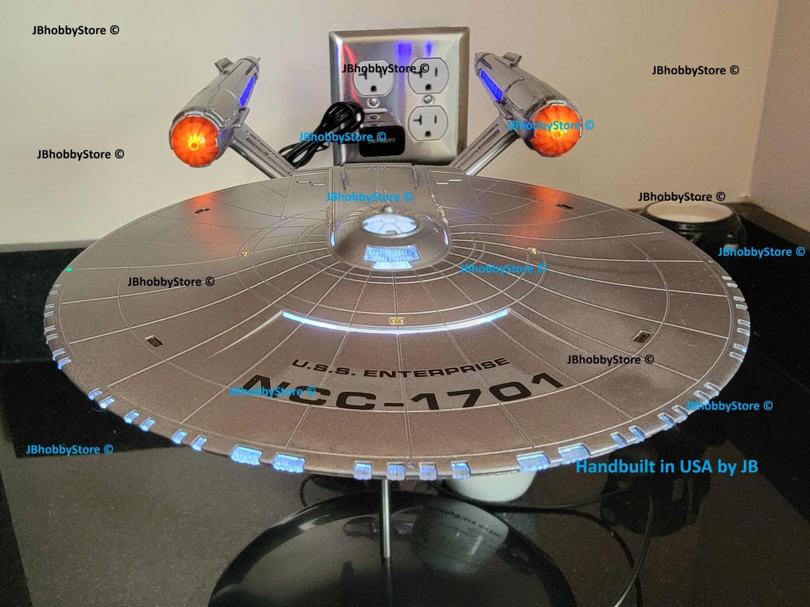 Star Trek SNW U.S.S. Enterprise 1:1000 Scale Set Prop Replica Model with lights Star Trek SNW U.S.S. Enterprise 1:1000 Scale Set Prop Replica Model with lights