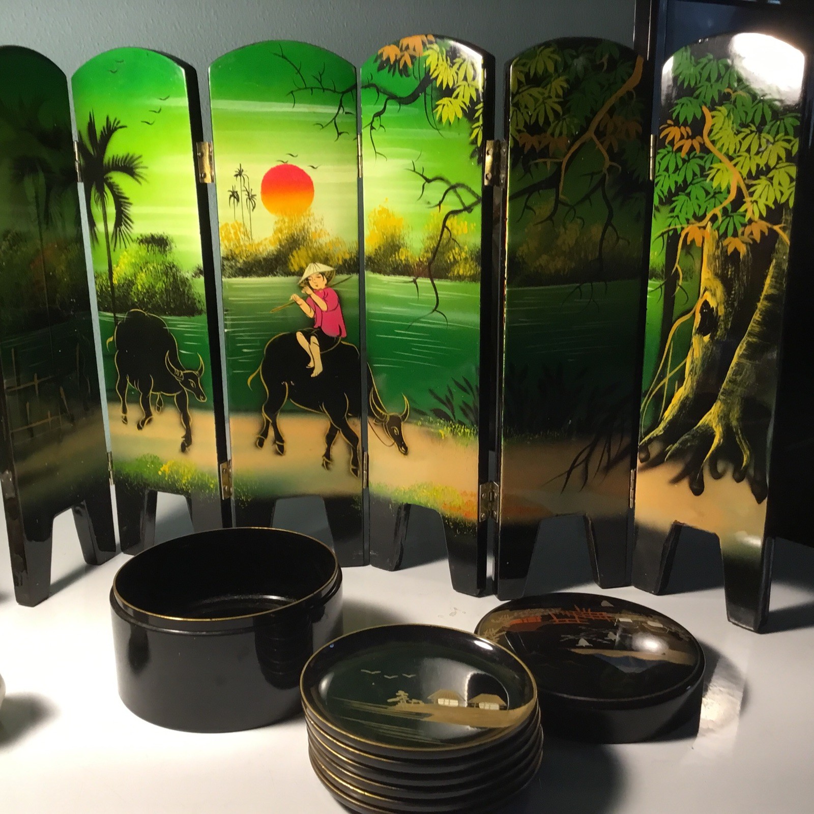 Vtg Tabletop Oriental Lacquer 6 Panel Screen Reversible Colorful Scene Viet Nam