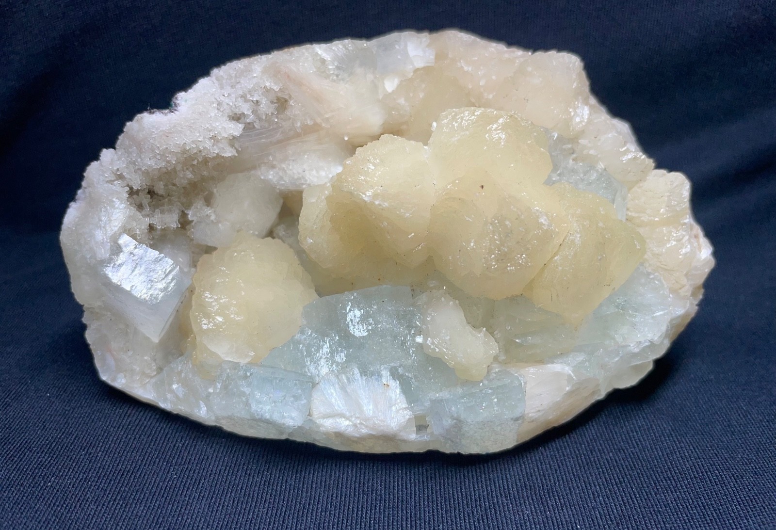 360g Natural stilbite ball w/Apophyllite crystal stunning geode spiceman/india