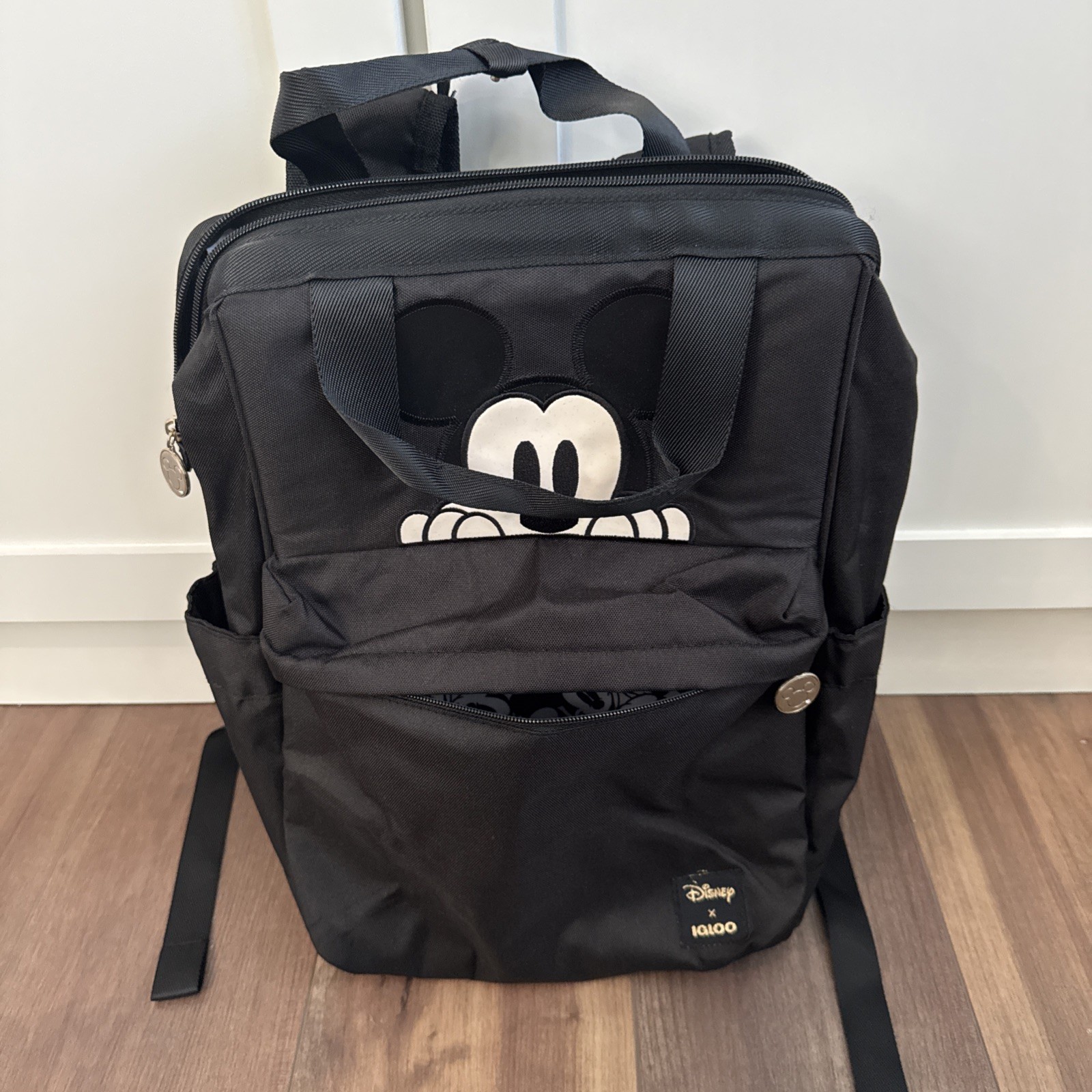 Disney x Igloo Mickey Mouse 24 Can Backpack special edition Disney x Igloo Mickey Mouse 24 Can Backpack special edition