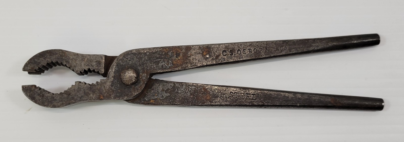 *K) Vintage C.S. Osborne & Co Gas Burner Steel Pipe Pliers Tool