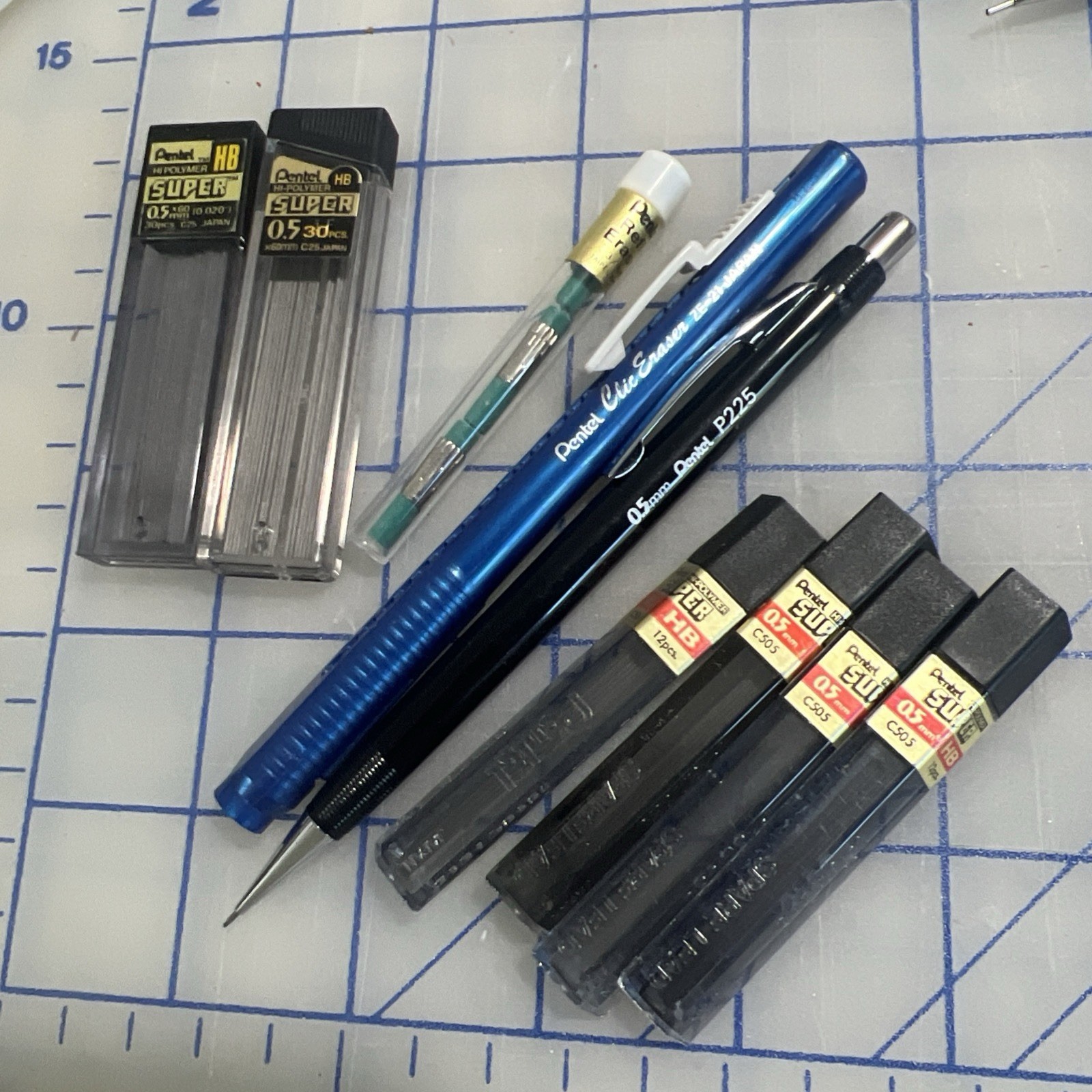 Pentel P205 P225 Mechanical Pencil 0.5mm Black Vintage Japan Clic Eraser & Lead