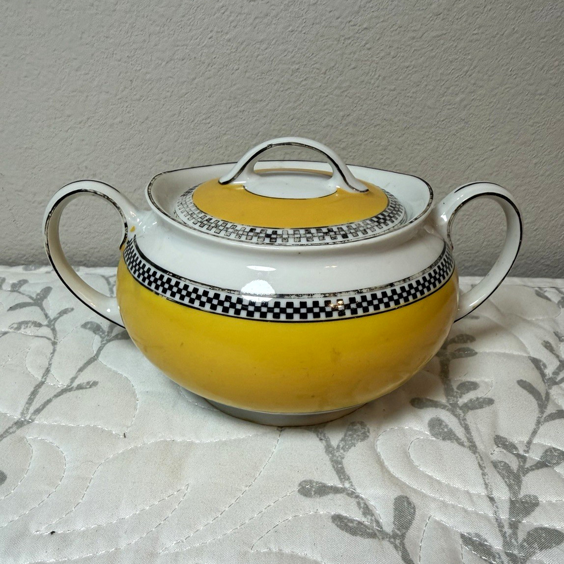 Vintage H&C Bavaria Cavalier Porcelain Geometric Yellow White Lidded Sugar Bowl Vintage H&C Bavaria Cavalier Porcelain Geometric Yellow White Lidded Sugar Bowl
