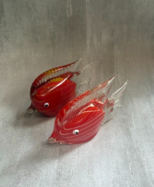 Pair Vintage Hand Blown Art Glass Fish Red Clear Swirl Figurines 4”