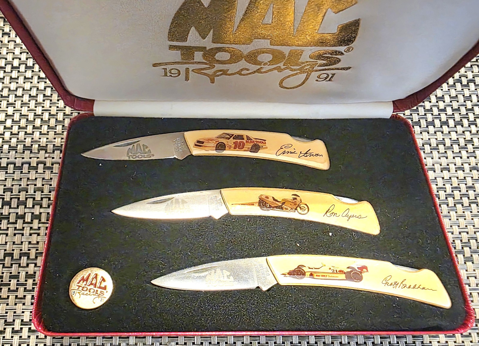 MAC Tools 1991 Racing– 3-Piece Utica Collector’s Knife Set w-Display Case USA MAC Tools 1991 Racing– 3-Piece Utica Collector’s Knife Set w-Display Case USA