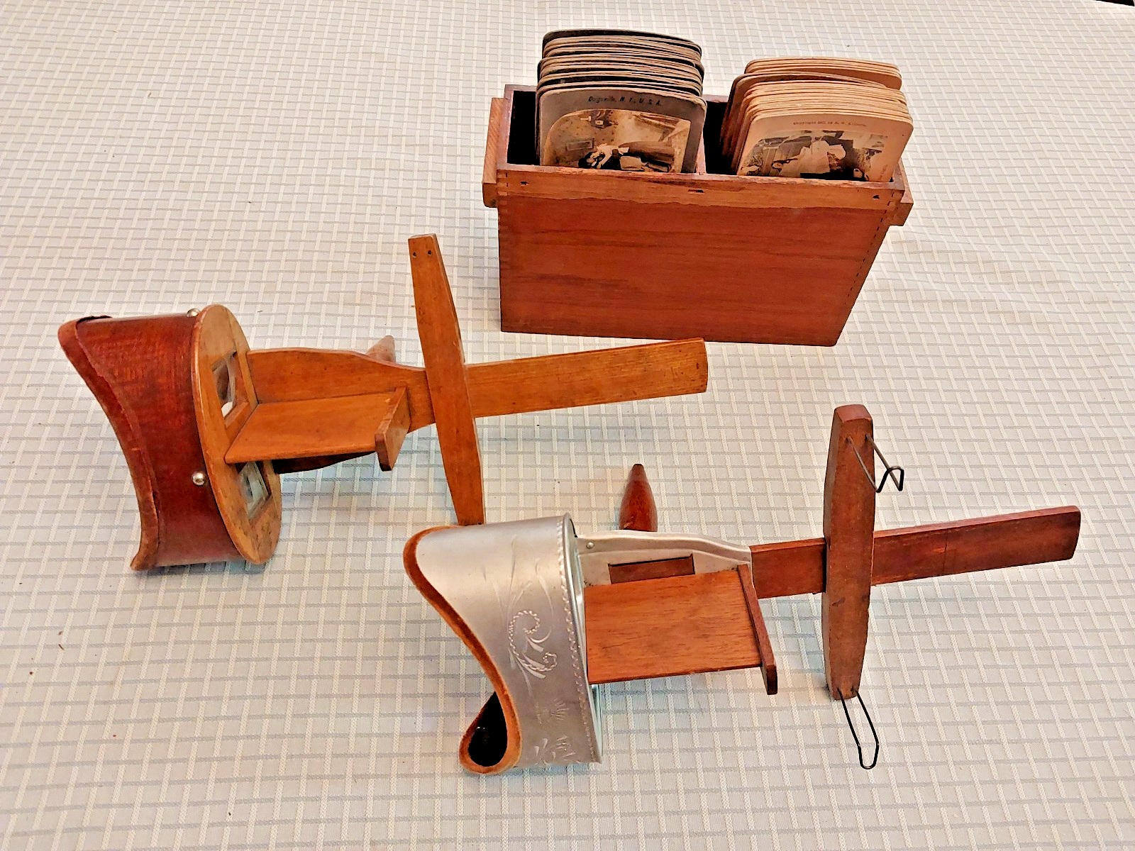 Antique New York Underwood and Saturn 3D Stereoscope Viewers + 54 Rare Cards