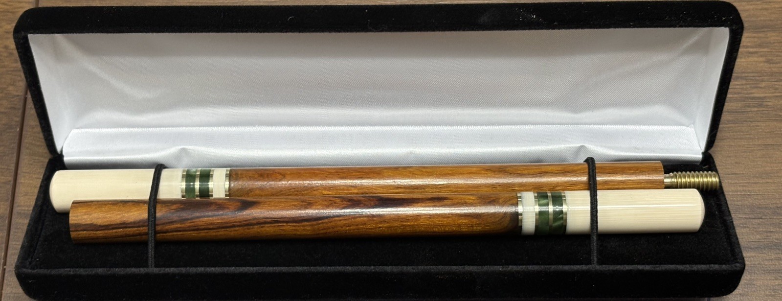 FIGURED DESERT IRONWOOD/WHITE TIPS-2 PC MAGICIANS STAGE SIZE WAND