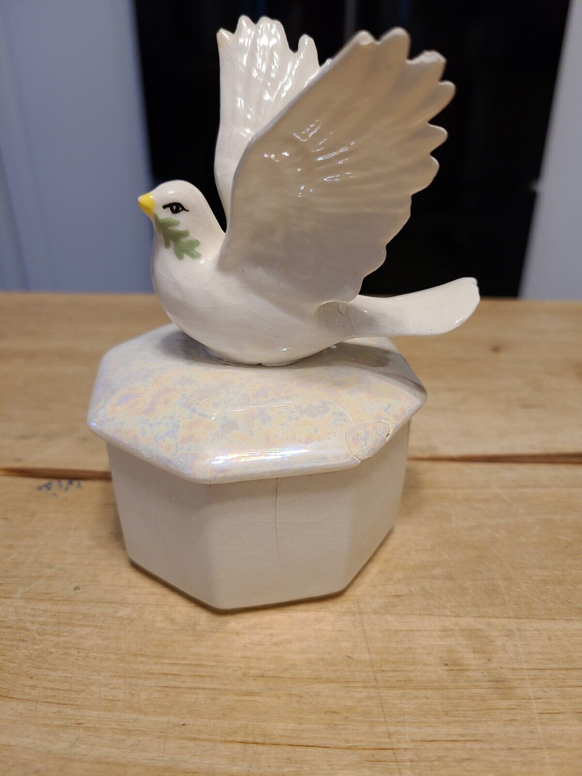 pearl glaze porcelain trinket box with dove 1987 signed