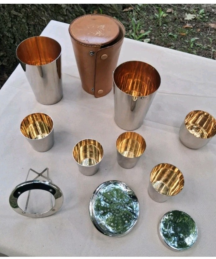 Vintage 10pc Metal Cocktail Shaker Bar Set w/ Shot Glasses Strainer Case WWII