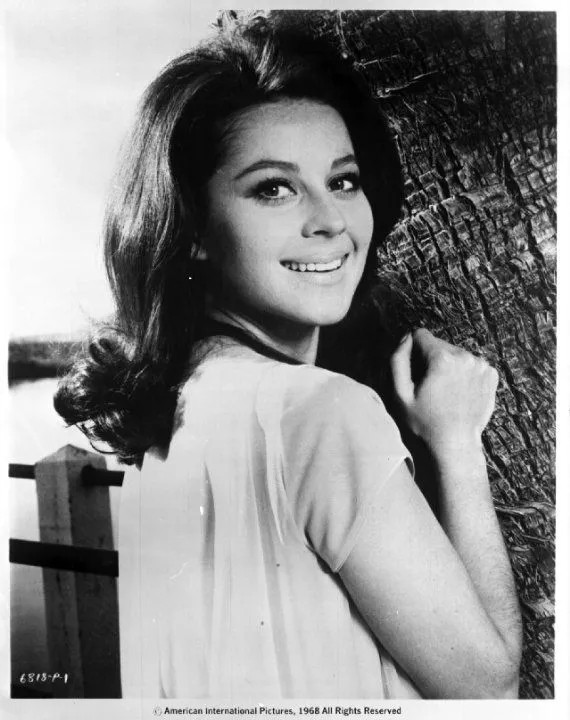 Sherry Jackson Beautiful Wearing Her Elegant Black Hair 8x10 Picture Celebrity P