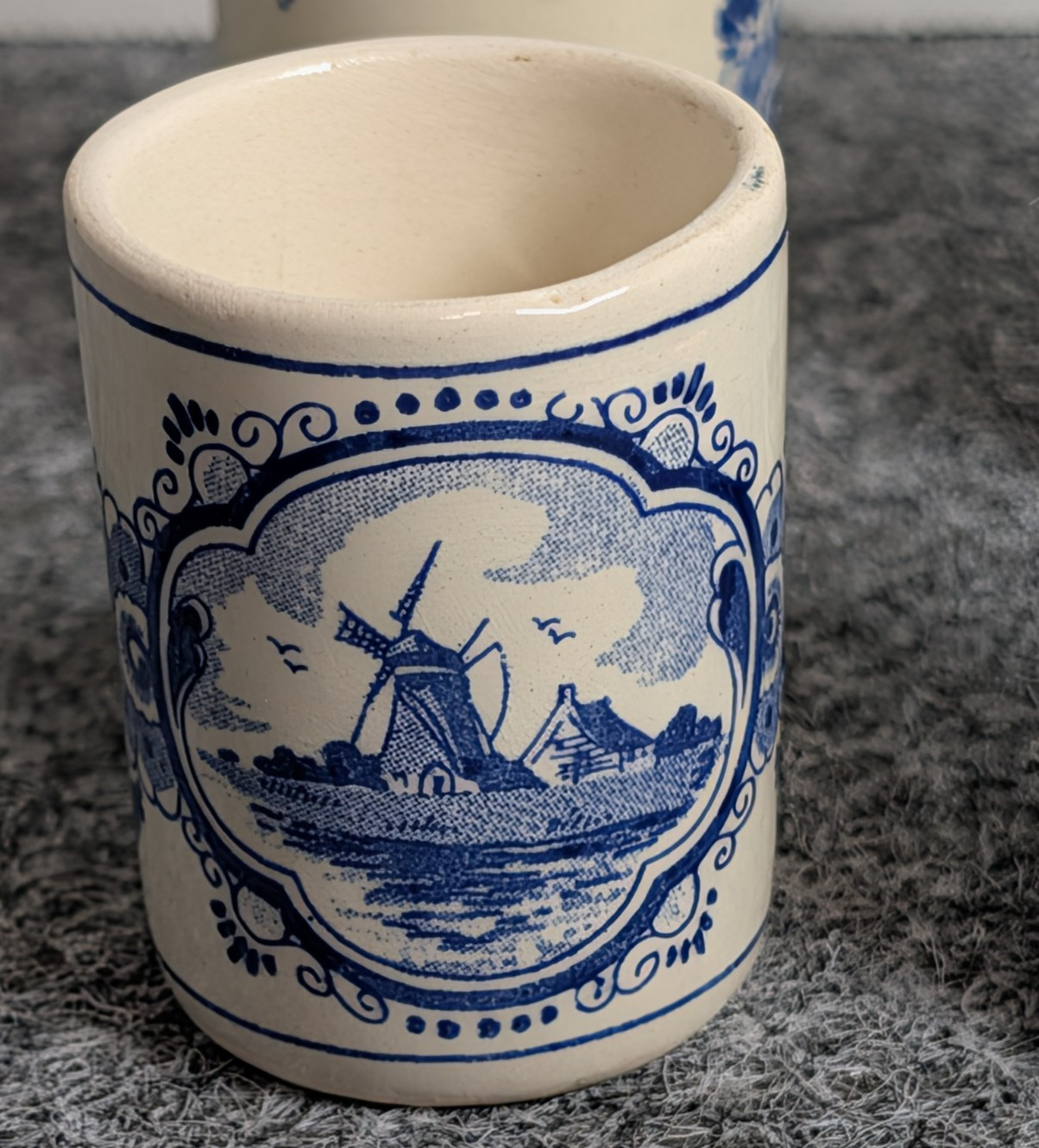 Vandermint Delft Blue Hand Painted Holland Windmill Shot Glasses Lot of 4 NOTES