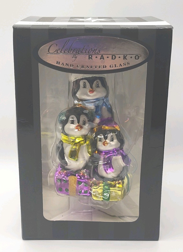 Celebrations by Radko 2013 Hand Crafted Glass 3 Penguins Presents New ornament 