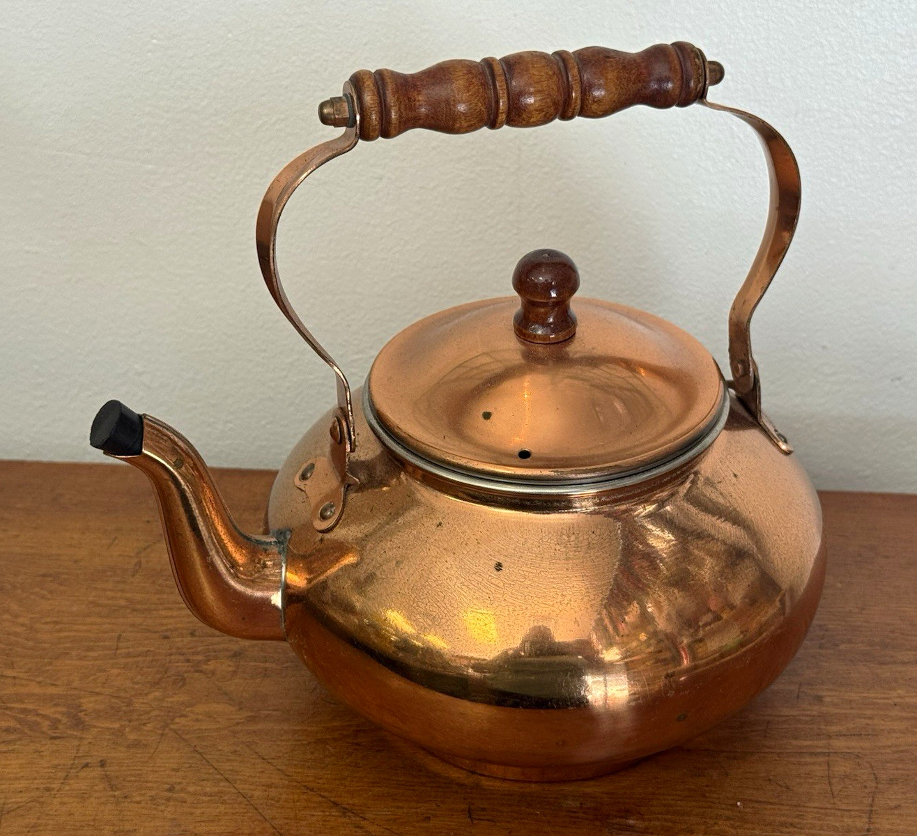 INTERPUR Copper 1.5 qt Tea Kettle w/ Lid, Round, Wooden Handle, Taiwan INTERPUR Copper 1.5 qt Tea Kettle w/ Lid, Round, Wooden Handle, Taiwan