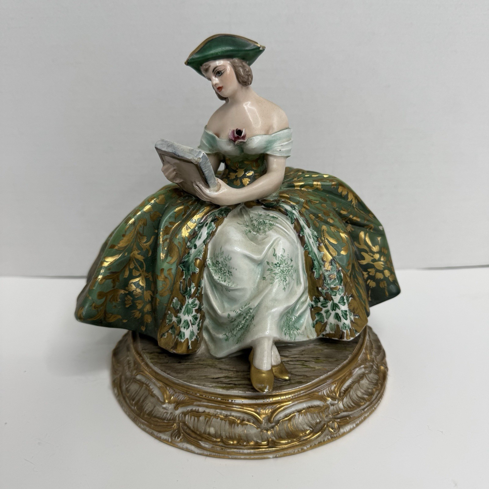 VINTAGE SIGNED GUIDO CACCIAPUOTI ITALIAN PORCELAIN FIGURINE  WOMAN BOOK
