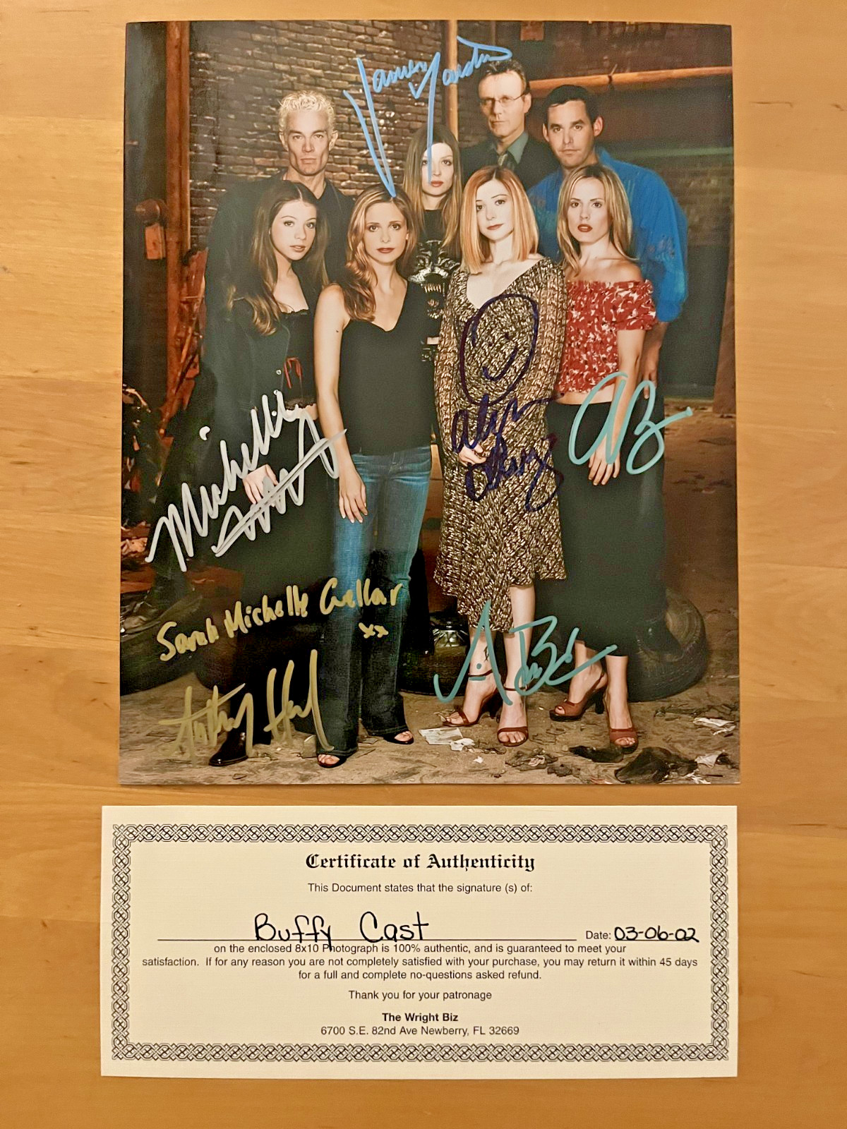 Buffy the Vampire killer tv series cast signed 8x10 photo with COA