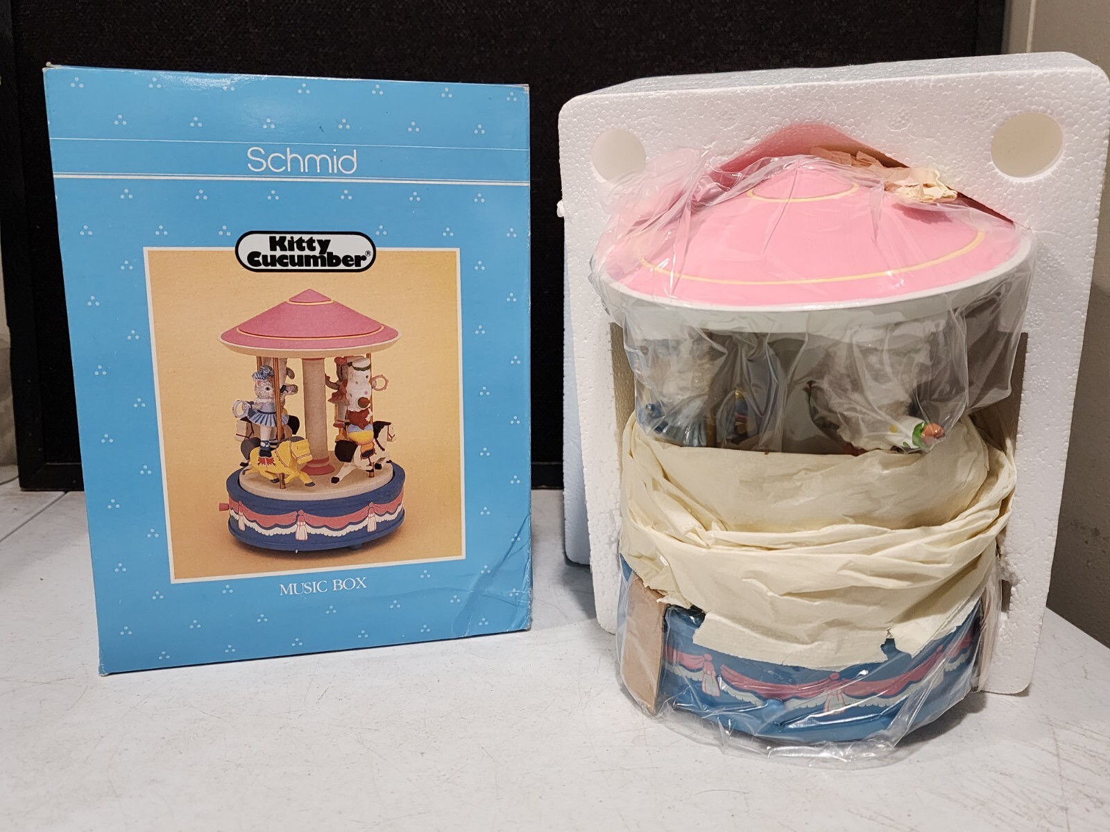 NEW IN BOX Schmid Kitty Cucumber Carousel Waltz Music Box