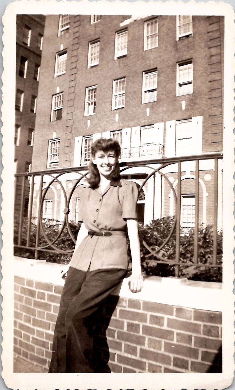 Beautiful Young Woman Candid Snapshot Fashion Americana 1950s Vintage Photo