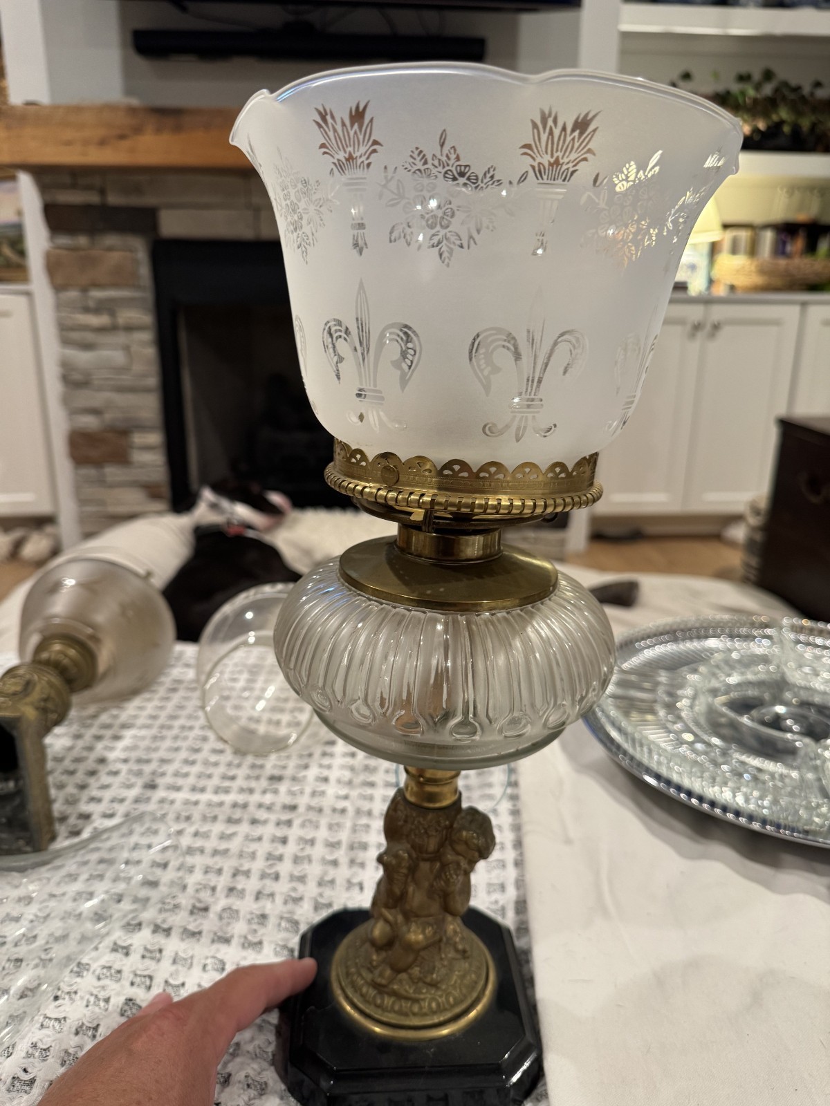 Antique Etched Glass Brass Stem Metal Base Kerosene Oil Lamp Antique Etched Glass Brass Stem Metal Base Kerosene Oil Lamp