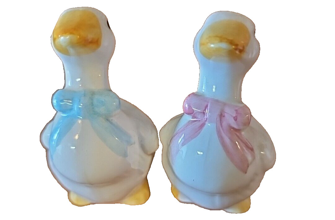 Vintage Porcelain Duck Salt & Pepper Shakers Vintage Porcelain Duck Salt & Pepper Shakers