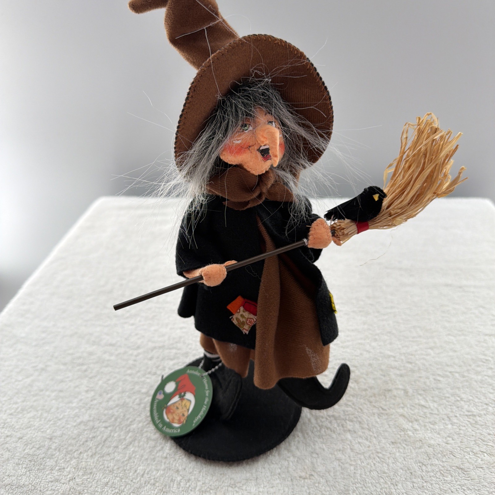 Annalee 10” Hazel Witch Hag With Broom Black Bird Halloween Decoration 2015 #’ed