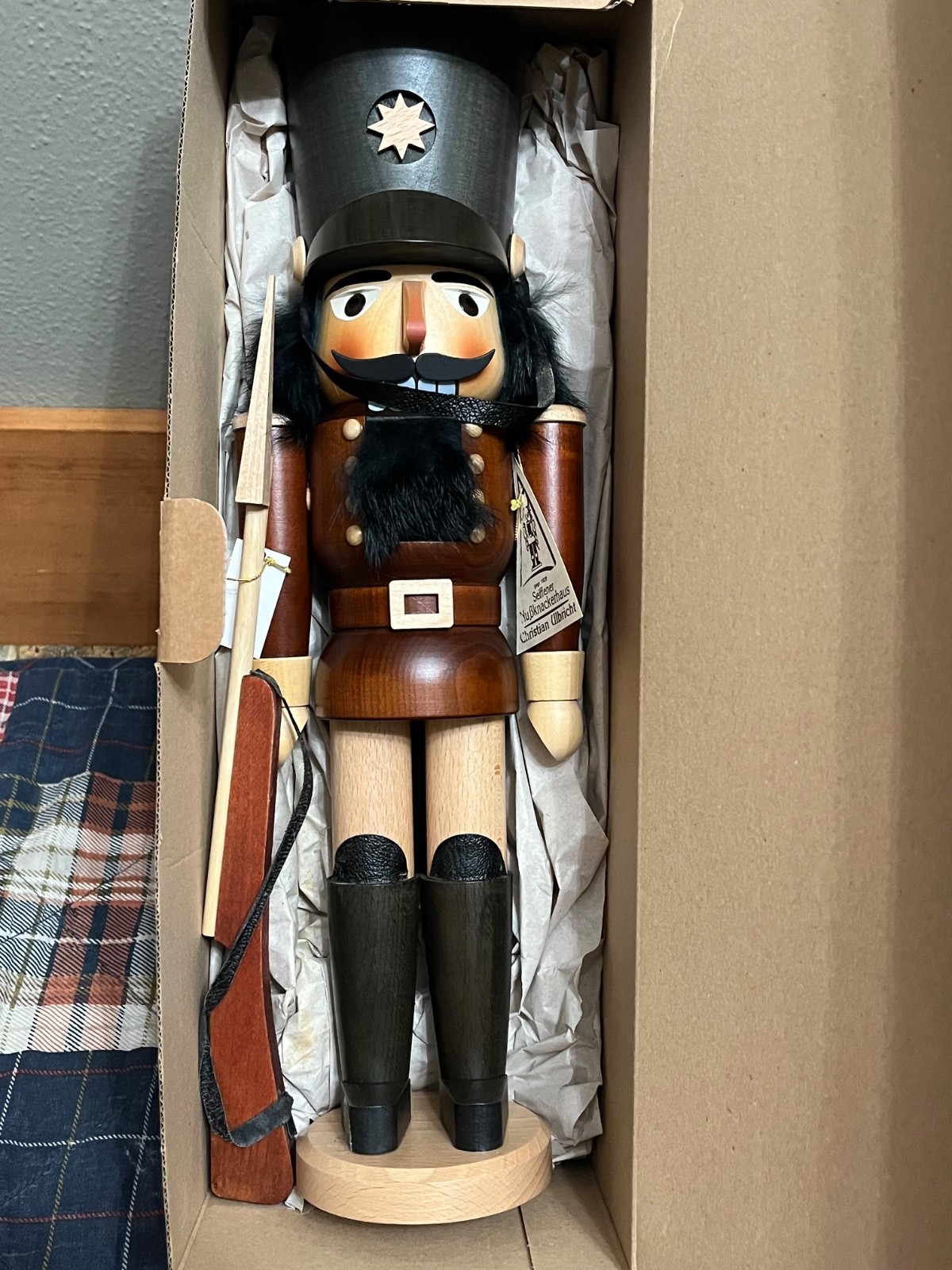 New in Box Christian Ulbricht German Soldier Nutcracker Rifle 17\