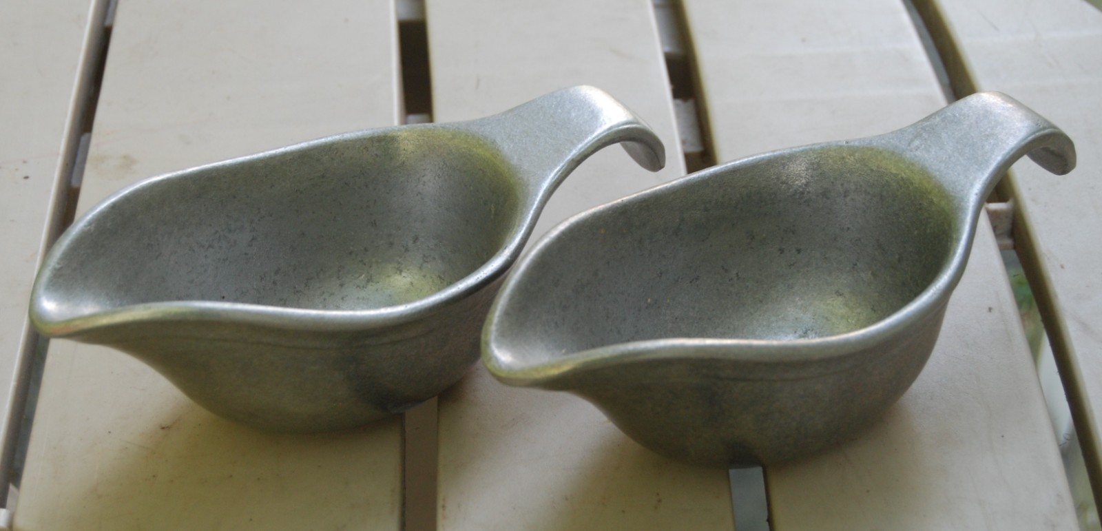 Wilton  Armetale Pewter Country Ware 1978 pair of gravy boats 7\