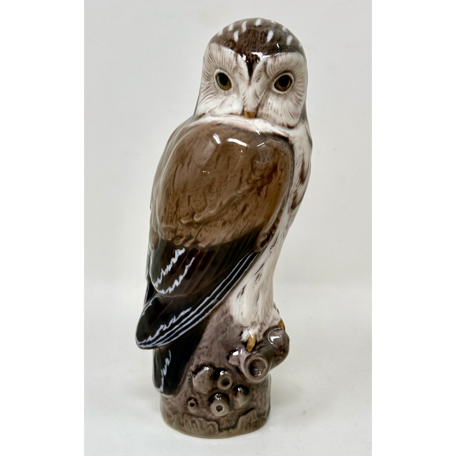 Vintage Dahl Jensen Porcelain Pearl Owl Figure Copenhagen Denmark 1389 Vintage Dahl Jensen Porcelain Pearl Owl Figure Copenhagen Denmark 1389