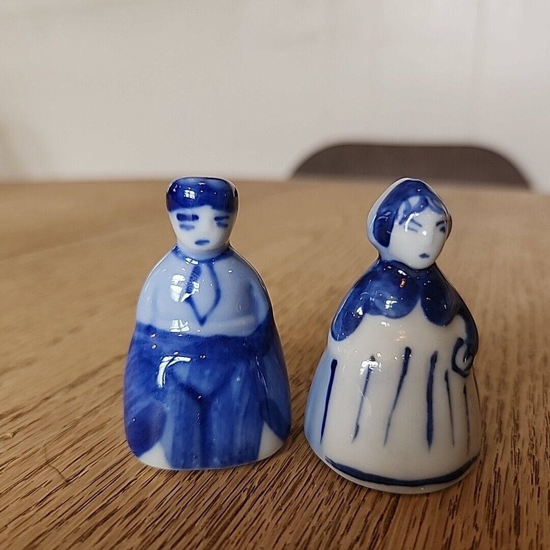Miniature Dutch Couple Man & Woman Figures Dollhouse Delft Blue Unmarked Vintage