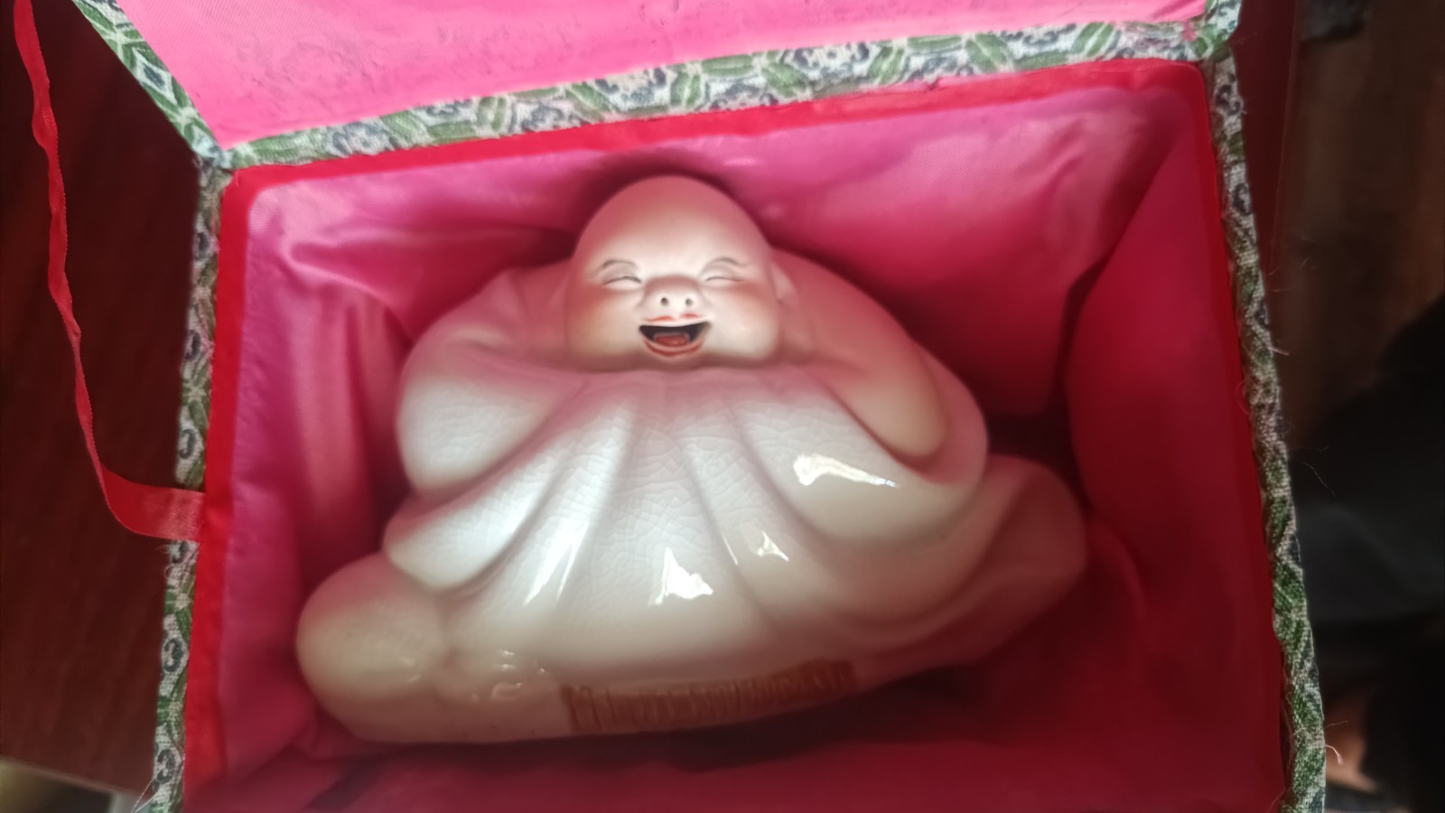 Vintage Asian Porcelain Laughing Child Buddha Figurine 12 cm Boxed