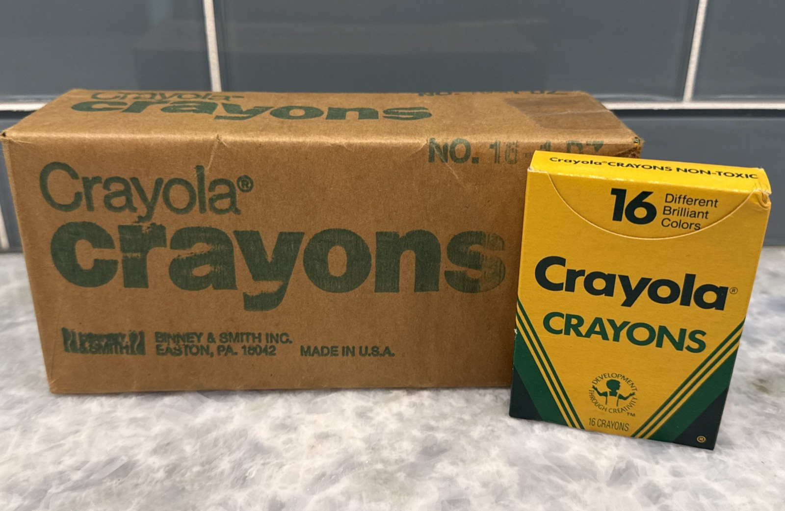 Vintage 1988 Crayola Crayons 12 - 16 Count NOS Unused Original Box Made in USA