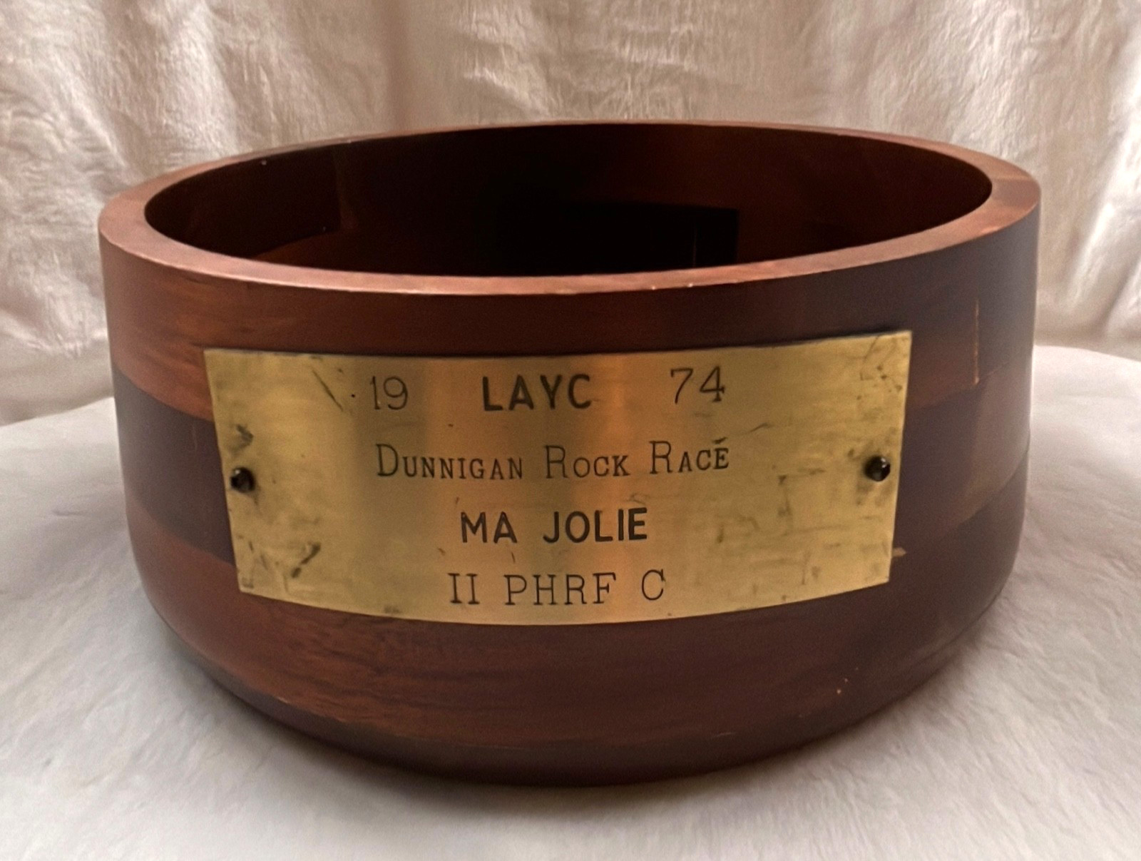 VINTAGE 1974 LOS ANGELES YACHT CLUB (LAYC) WOODEN TROPHY WON BY YACHT MA JOLIE